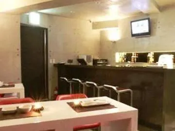 Tria Hotel